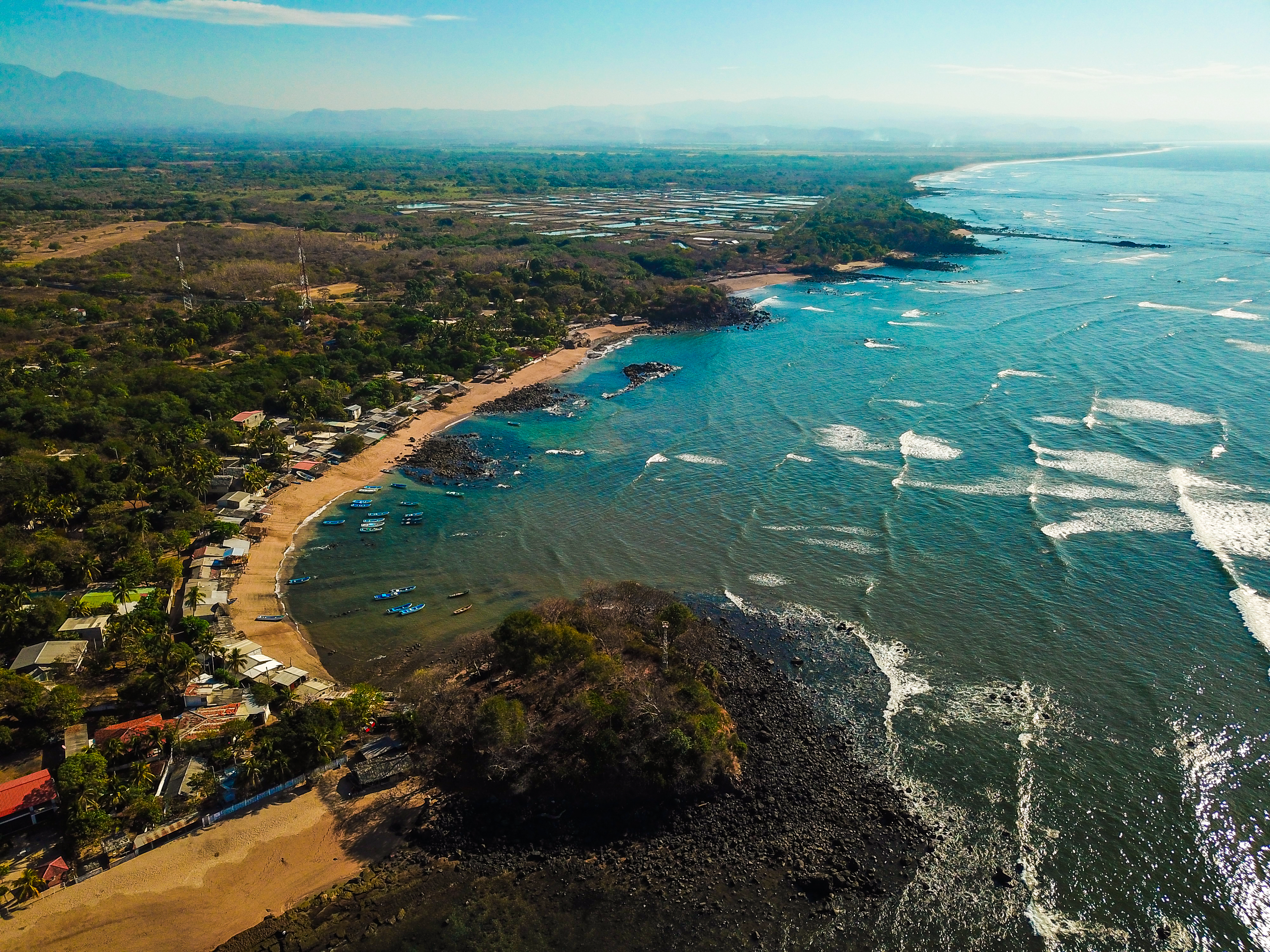 playa-Los-Cóbanos-El-Salvador-Iberia-destinos-vacaciones